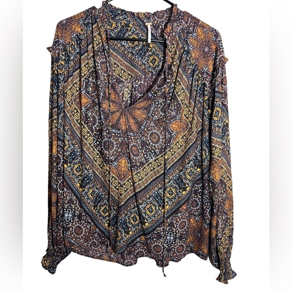 Free People Little Runaway Geometric Medallion Print Top S/P Keyhole Neck - Picture 3 of 5